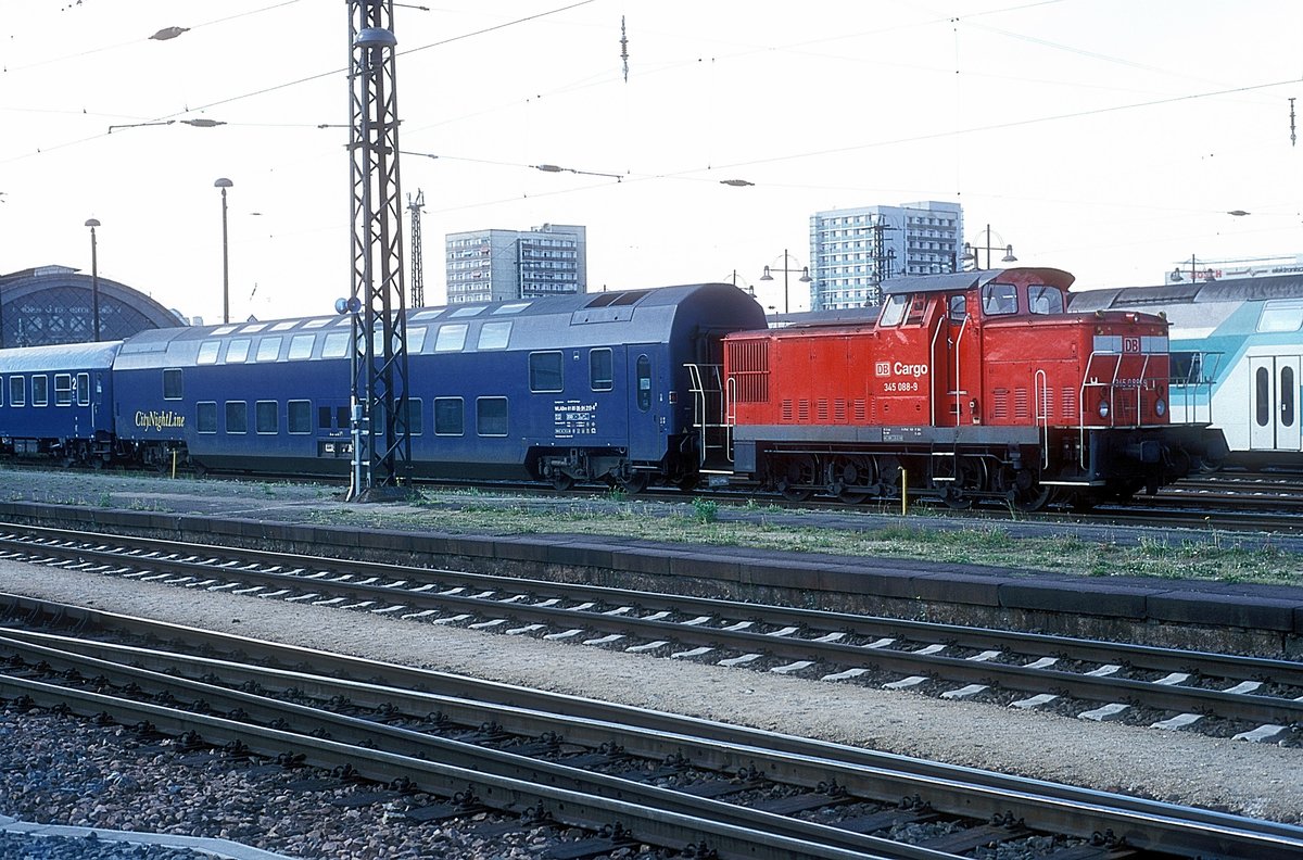 345 088  Dresden Hbf  30.04.00