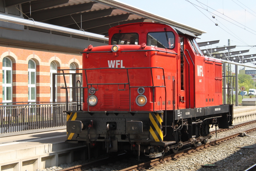 346 727-1(WFL Lok 8)als Überführung nach Rostock-Bramow bei der Durchfahrt im Rostocker Hbf.19.05.2017
