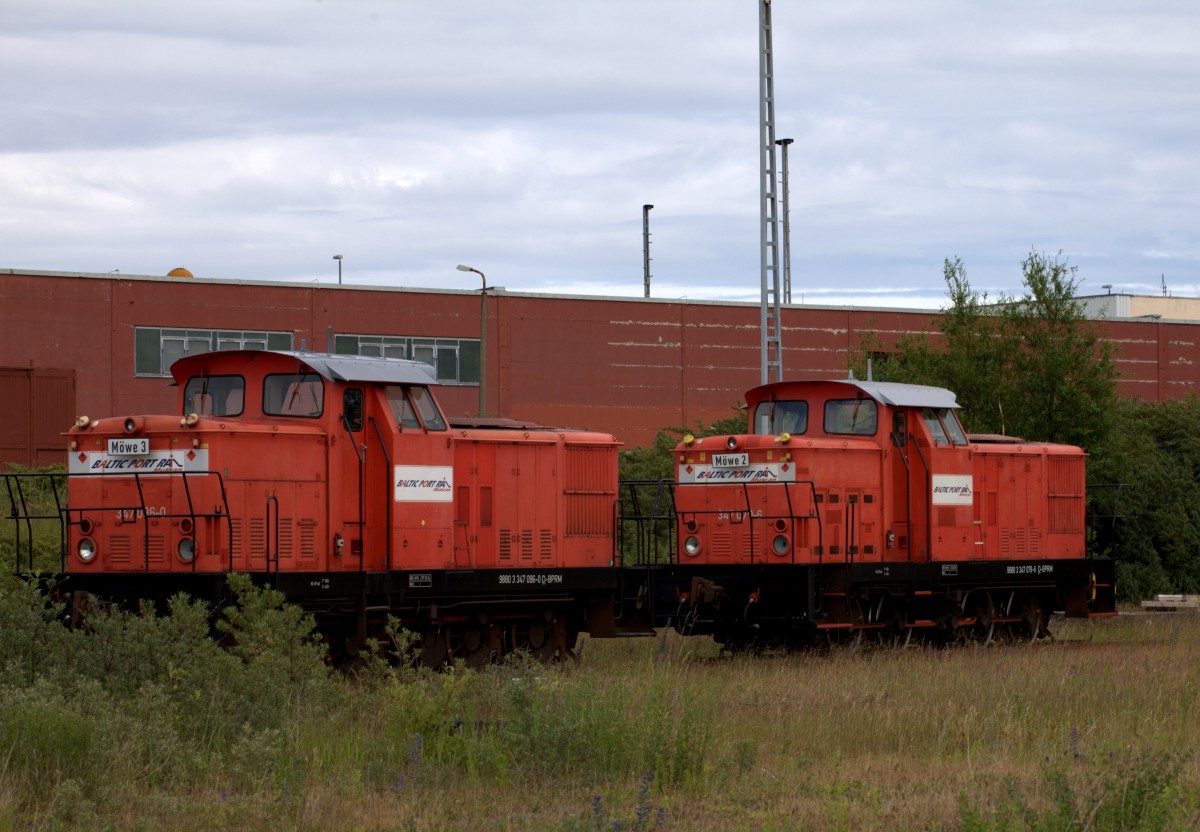 347 079-6 und 346 036-0 (Möwe 2 und Möwe 3) der Baltic Port Rail in Mukran. 
23.06.2015 14:46 Uhr.
