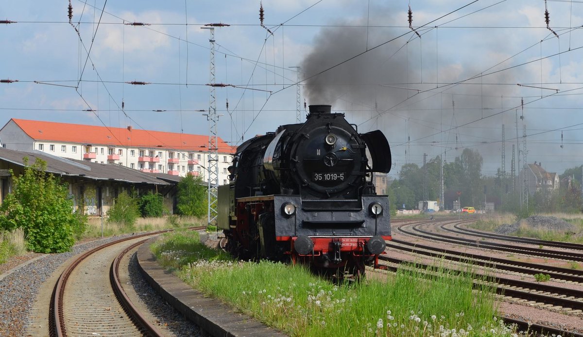 35 1019-5 mit Sonderzug Nossen - Döbeln - Nossen in Döbeln  25 Jahre IG Dampflok Nossen Bw Fest  13.05.2017