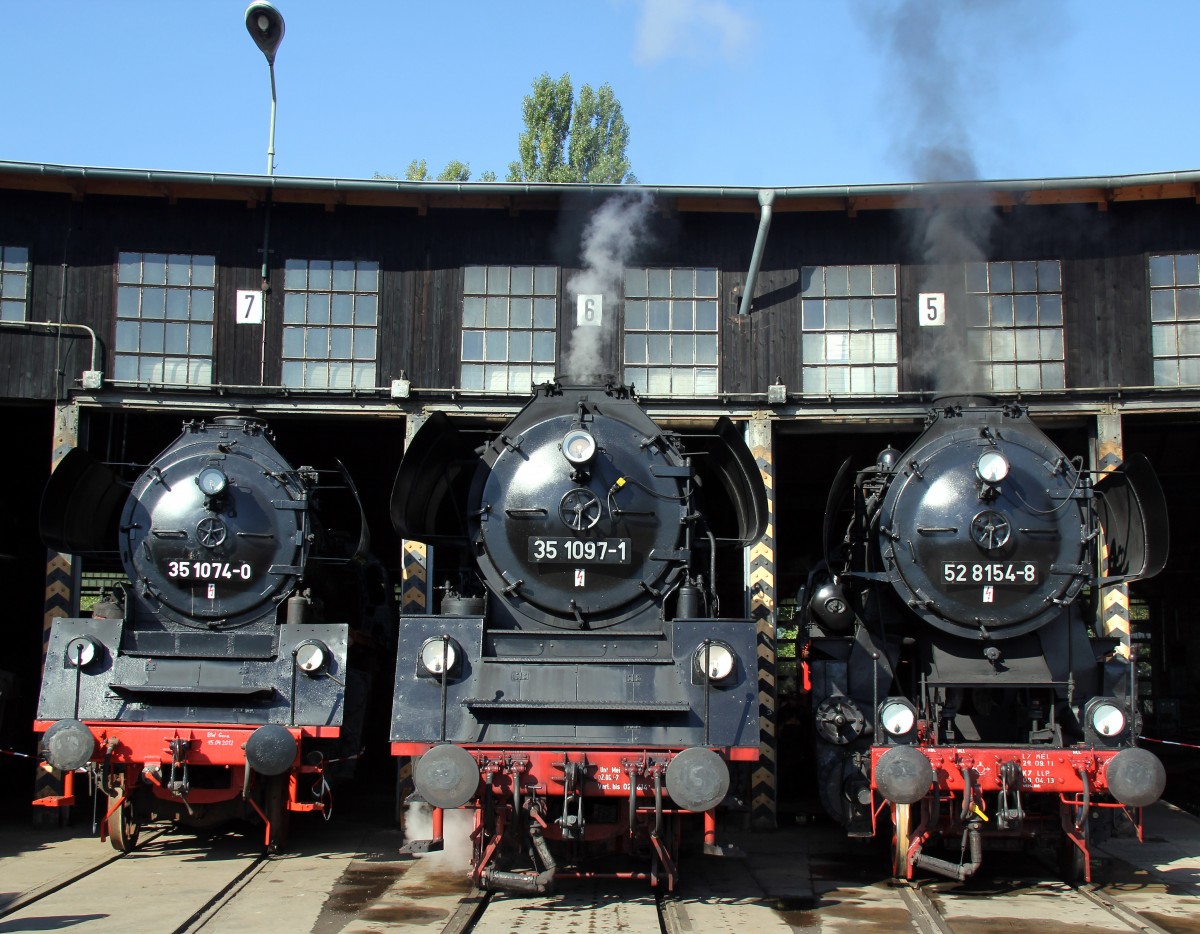 35 1074-0, 35 1097-1 und 52 8154-8 war bei den 3. Verkehrshistorische Tage in Gera zusehen. Foto 28.09.13  