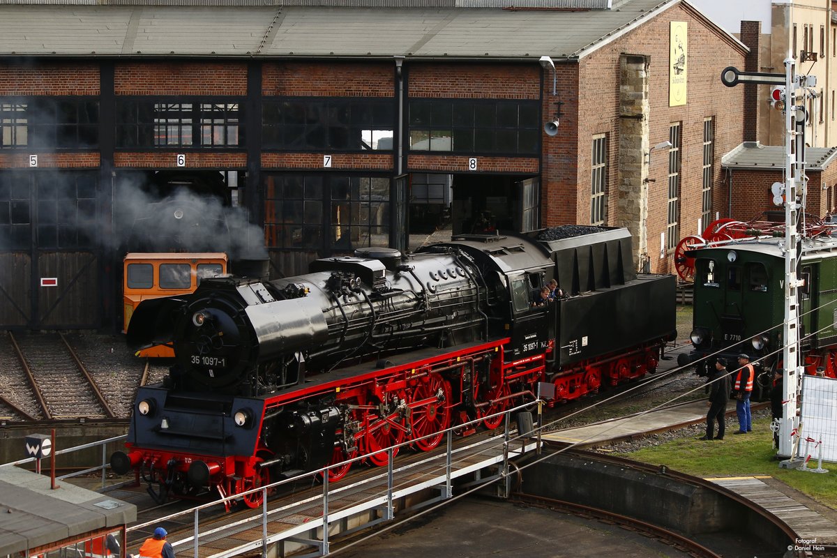 35 1097-1 im Eisenbahnmuseum Dresden, April 2017.