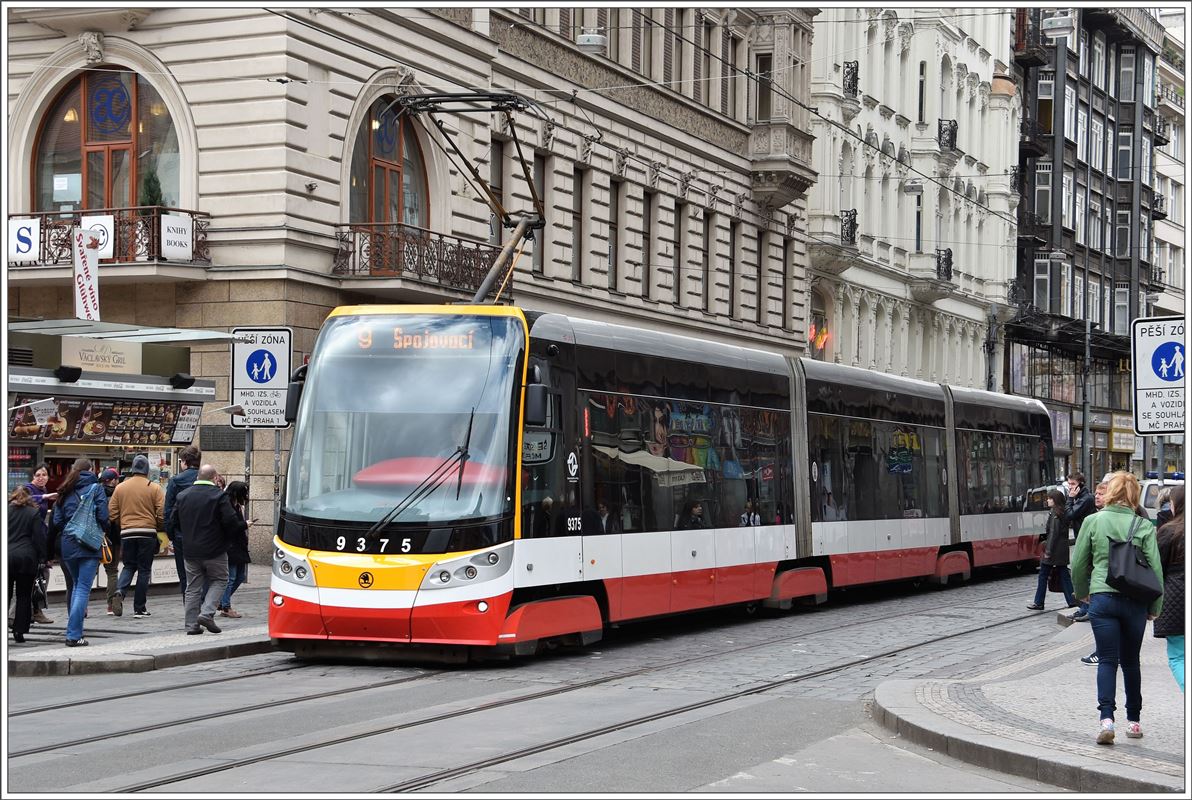Škoda 15T in der Jindrišskástrasse. (06.04.2017)