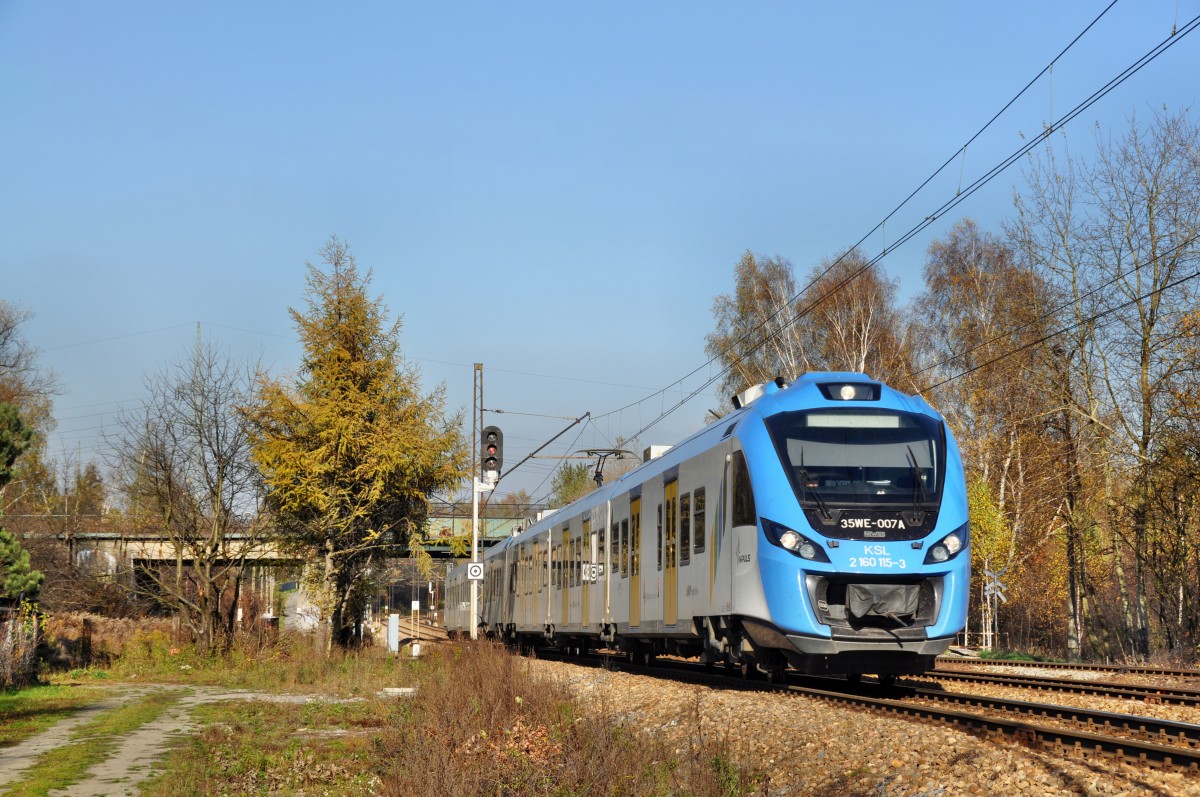 35WE 007 als Regionalbahn Richtung S�den bei Katowice-Bryn�w (31.10.2013).