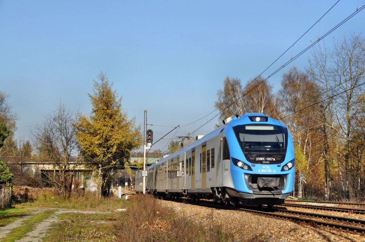 35WE 007 als Regionalbahn Richtung Sden bei Katowice-Brynw (31.10.2013).