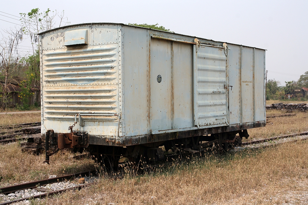 ต.ญ.151716 (ต.ญ.=C.G./Covered Goods Wagon, Bauj. 1980, Makkassan-Workshop) am 22.März 2025 in der Den Chai Station.