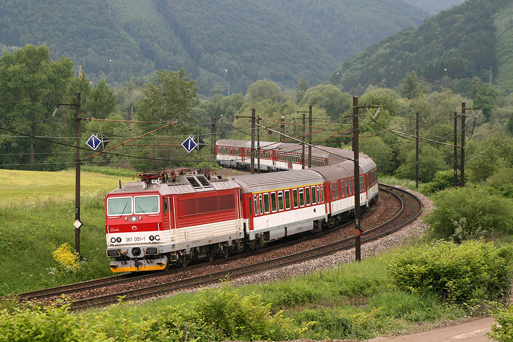 361 001-1 R 601  Vah  Bratislava hl.st. - Koice. Vrutky (1.06.2013)Please add 361 series