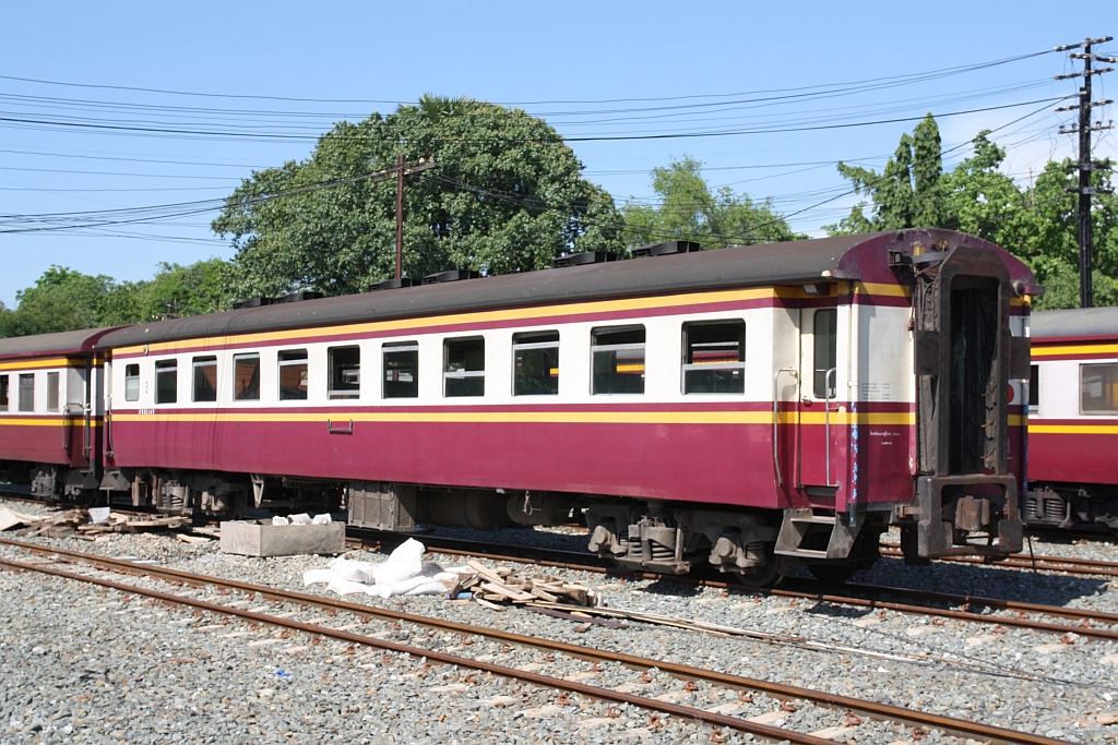 บชส. 1145 (บชส. =BTC./Bogie Third Class Carriage) am 19.Mai 2018 in der Sila At Station.