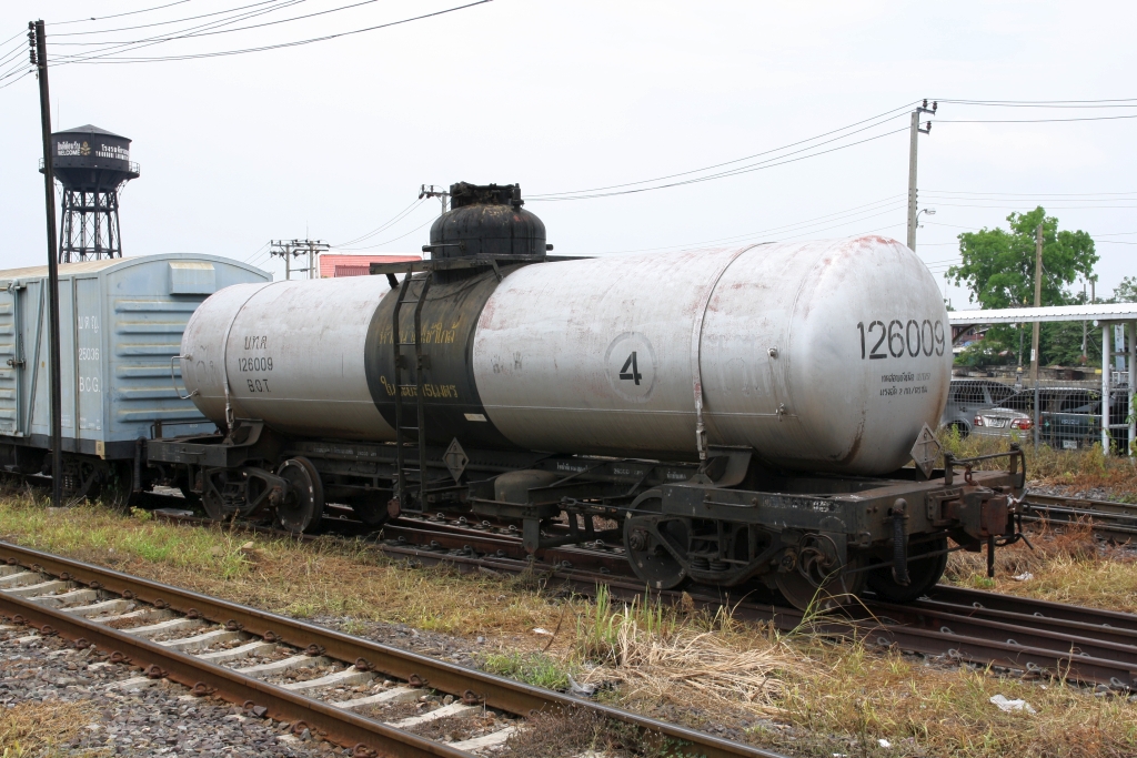 บ.ท.ค.126009 (บ.ท.ค. =B.O.T./Bogie Oil Tank Wagon) am 01.Mai 2022 im Depot Thon Buri.