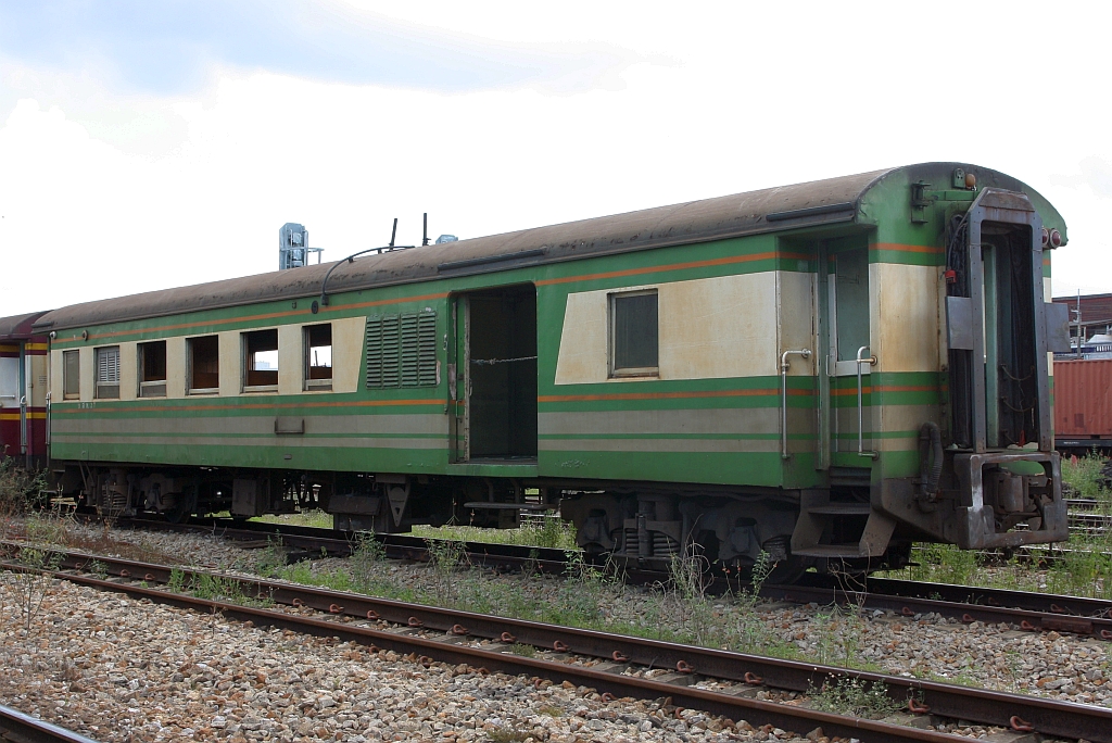บสพ. 27 (บสพ. =BTV./Bogie Third Class & Van, Baujahr 1950, Kisha Seizo/Japan) am 13.Mai 2025 in der Hat Yai Junction.