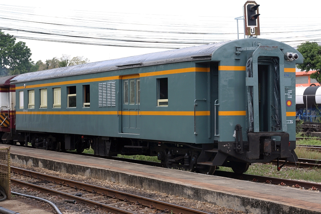 บสพ. 31 (บสพ. =BTV./Bogie Third Class & Van, Baujahr 1950, Kisha Seizo/Japan) am 13.Mai 2025 in der Hat Yai Junction. - Aufmerksame Betrachter der Thailandbilder werden bemerken, dass es schon wieder eine neue Anstrichvariation gibt.