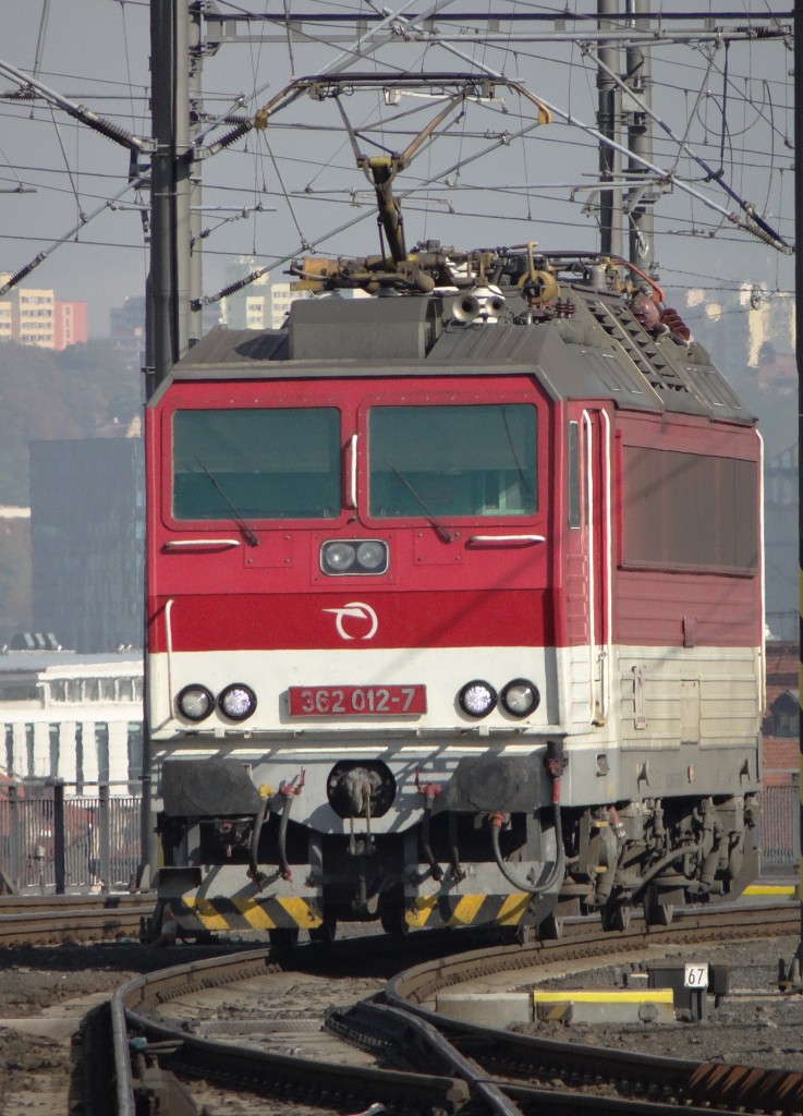 362 012-7 zusehen am 18.10.13 in Praha hl.n. 