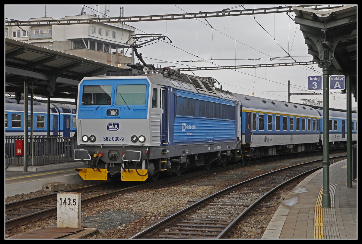 362 030 in Brno hlavni nadrazi am 26.11.2018.