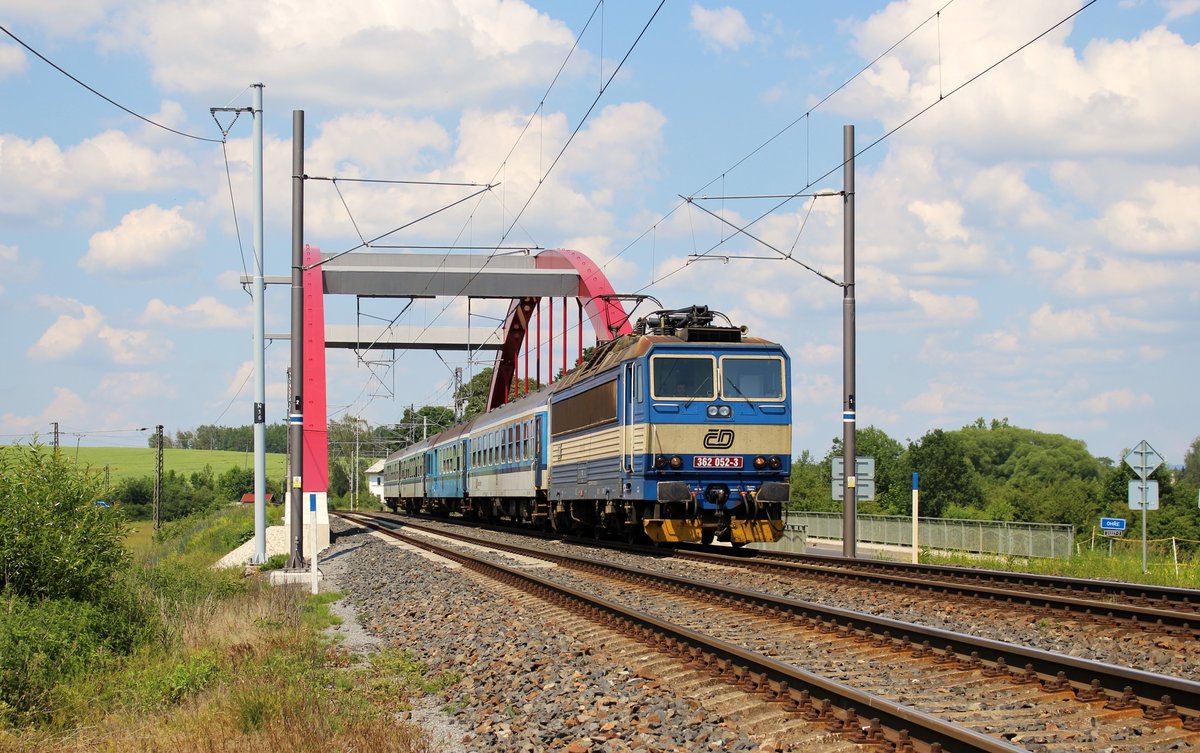 362 052-3 mit Rx 612 Svatava zu sehen am 04.06.18 bei Tršnice.