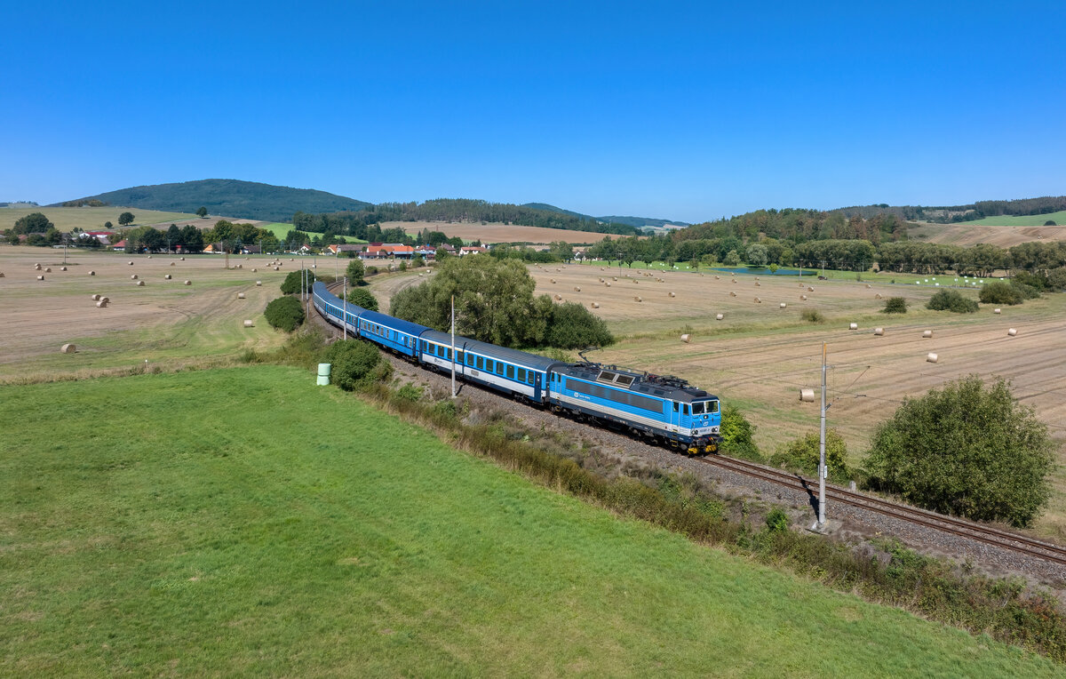 362 052 mit einem R am 04.09.2023 bei Dehtin.