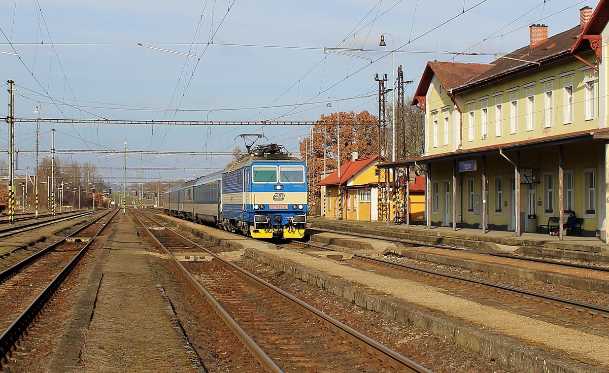 362 060-6 zu sehen mit dem R 610 Karlex am 15.03.18 in Tršnice.