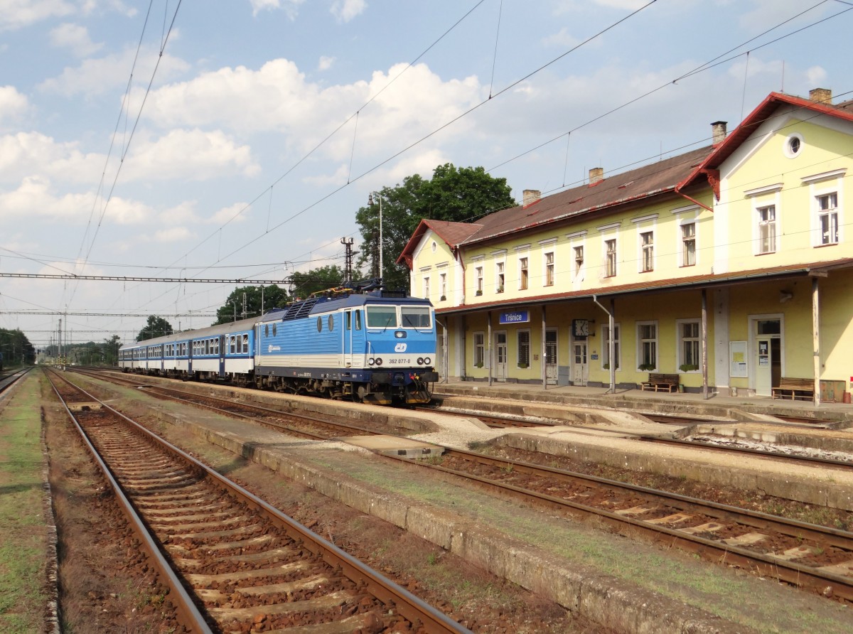 362 077-0 mit einem Sp in Tršnice am 07.07.15.