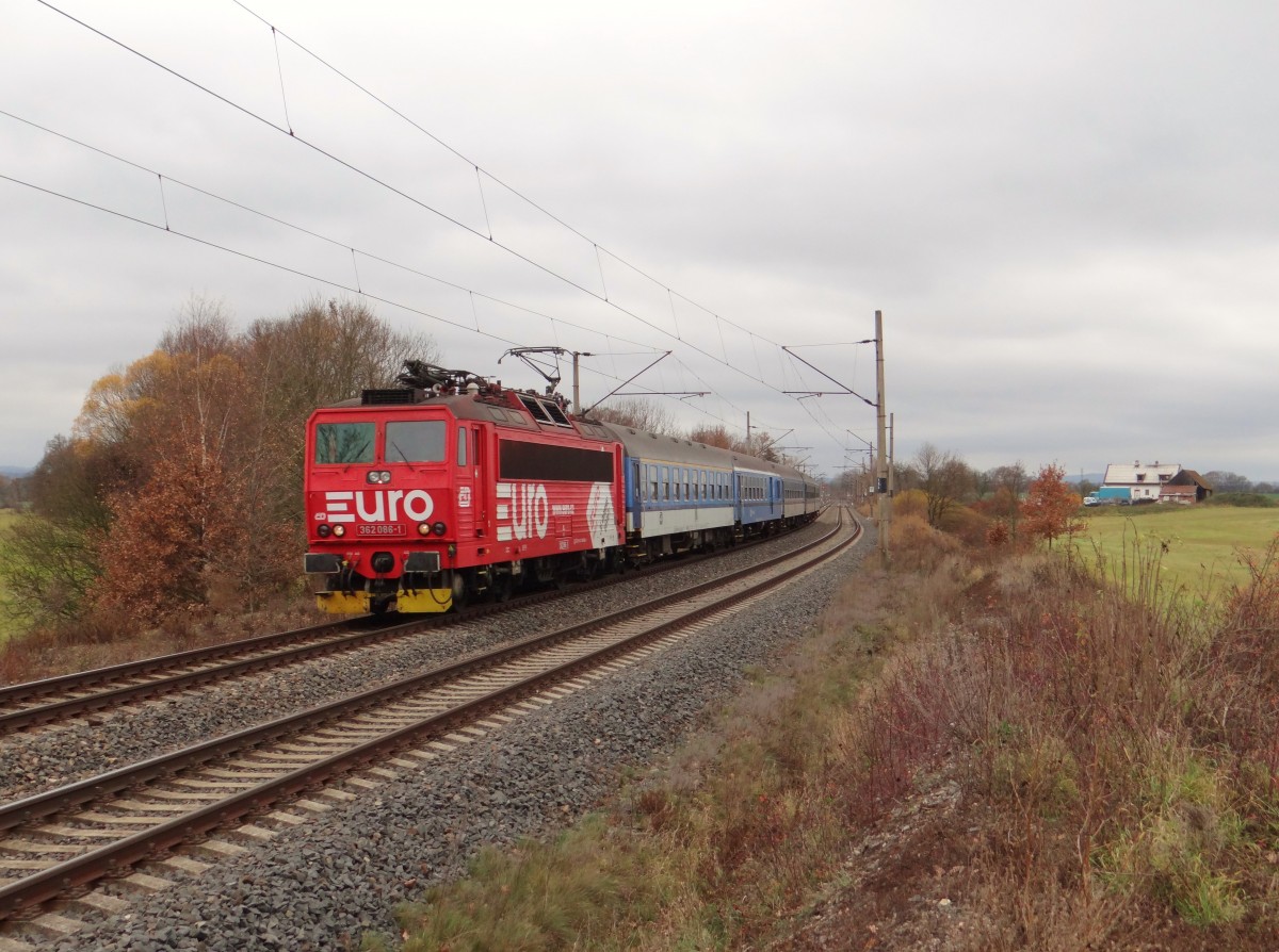 362 086-1 hier am 11.11.15 nahe Vokov.