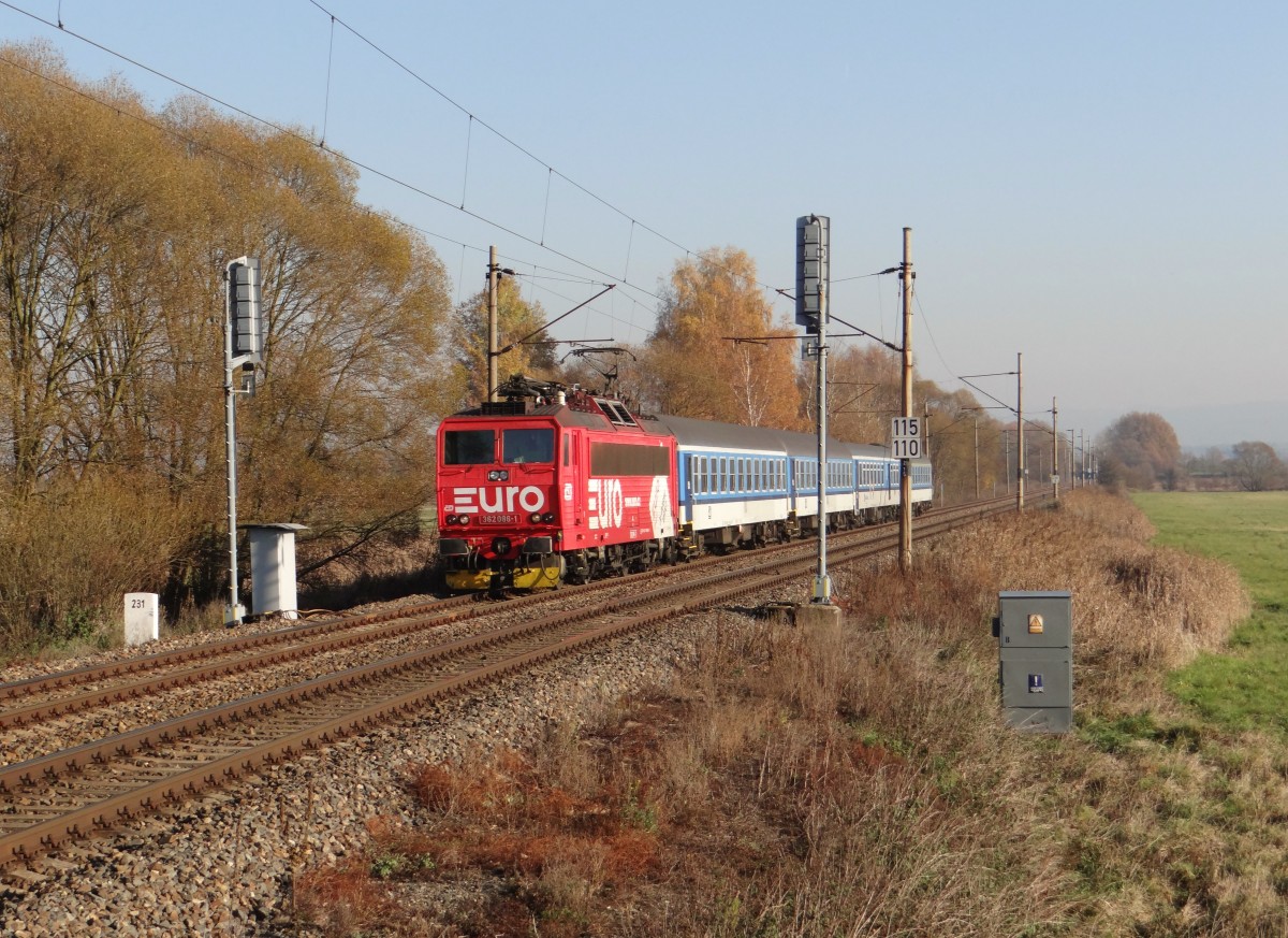 362 086-1 hier bei der Einfahrt in Tršnice am 03.11.15.
