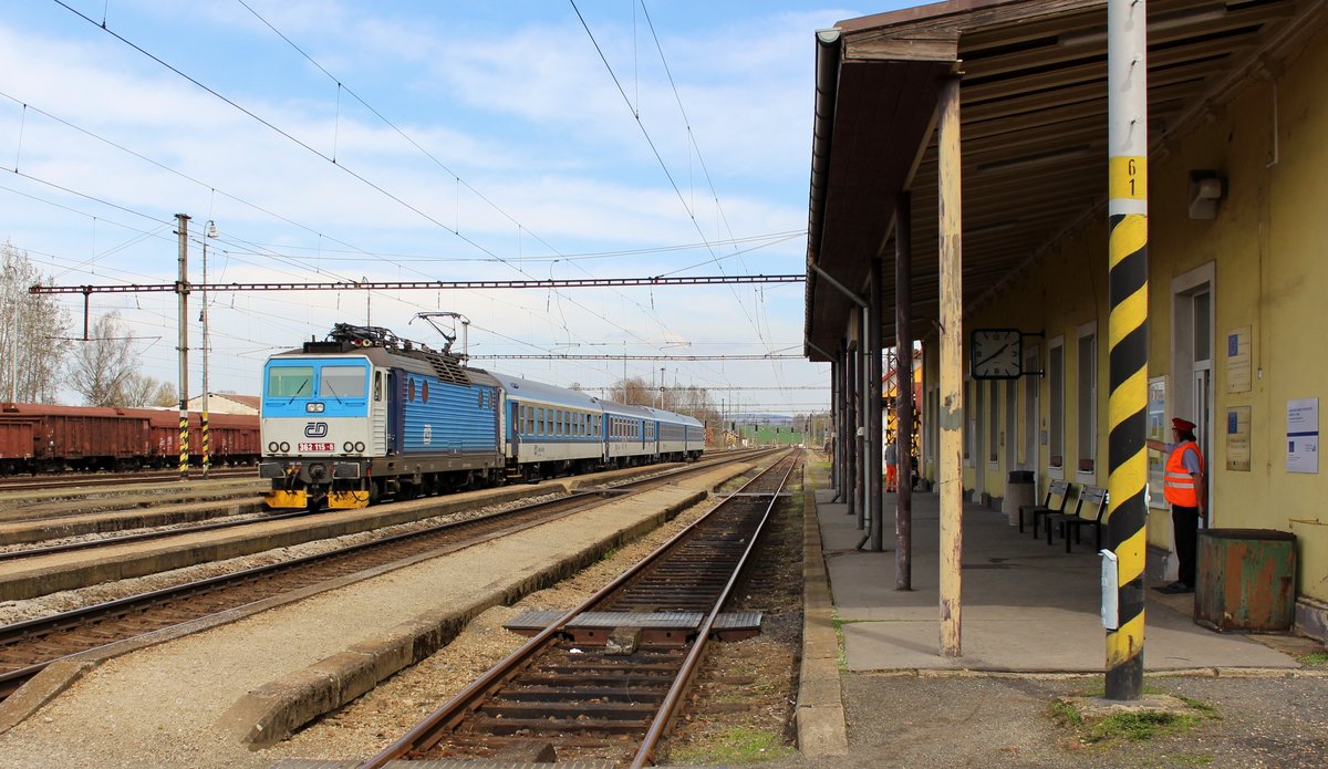 362 115-8 mit Rx 612 Svatava zu sehen am 12.04.18 in Tršnice.