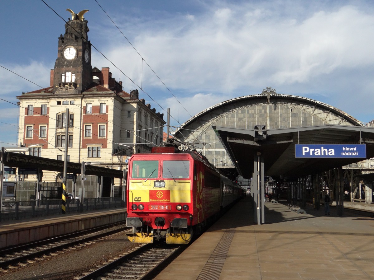 362 119-0 zusehen am 18.10.13 in Praha hl.n.
