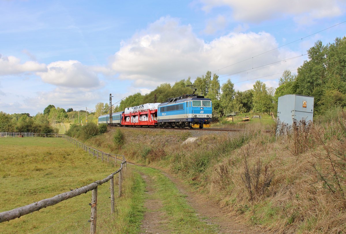 362 124-0 fuhr am 17.09.19 später mit dem (Messzug) erneut durch Chotikov Richtung Sokolov. Der Zug war jetzt gedreht!