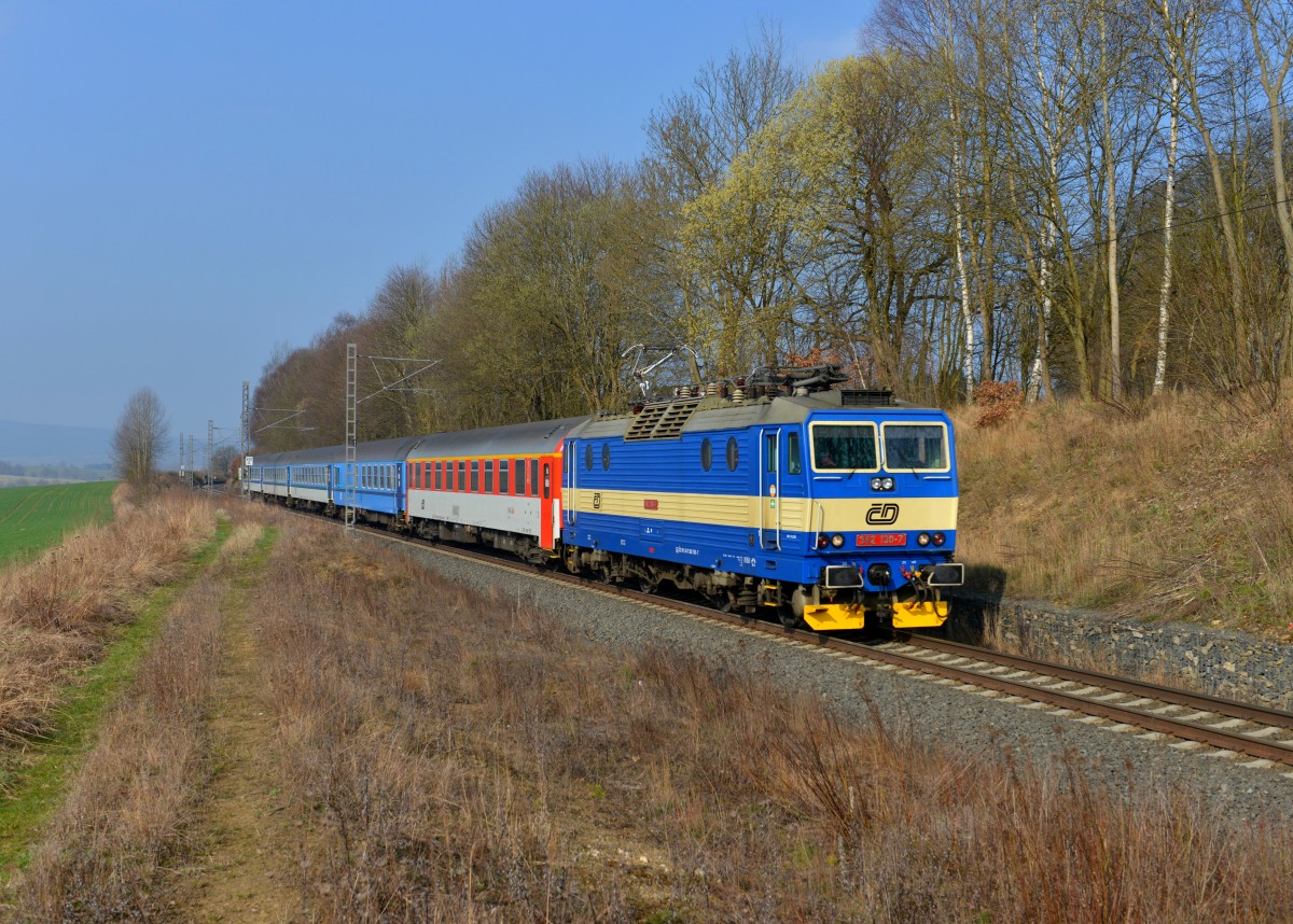362 130 mit einem R nach Prag am 29.03.2014 bei Lázně Kynžvart.