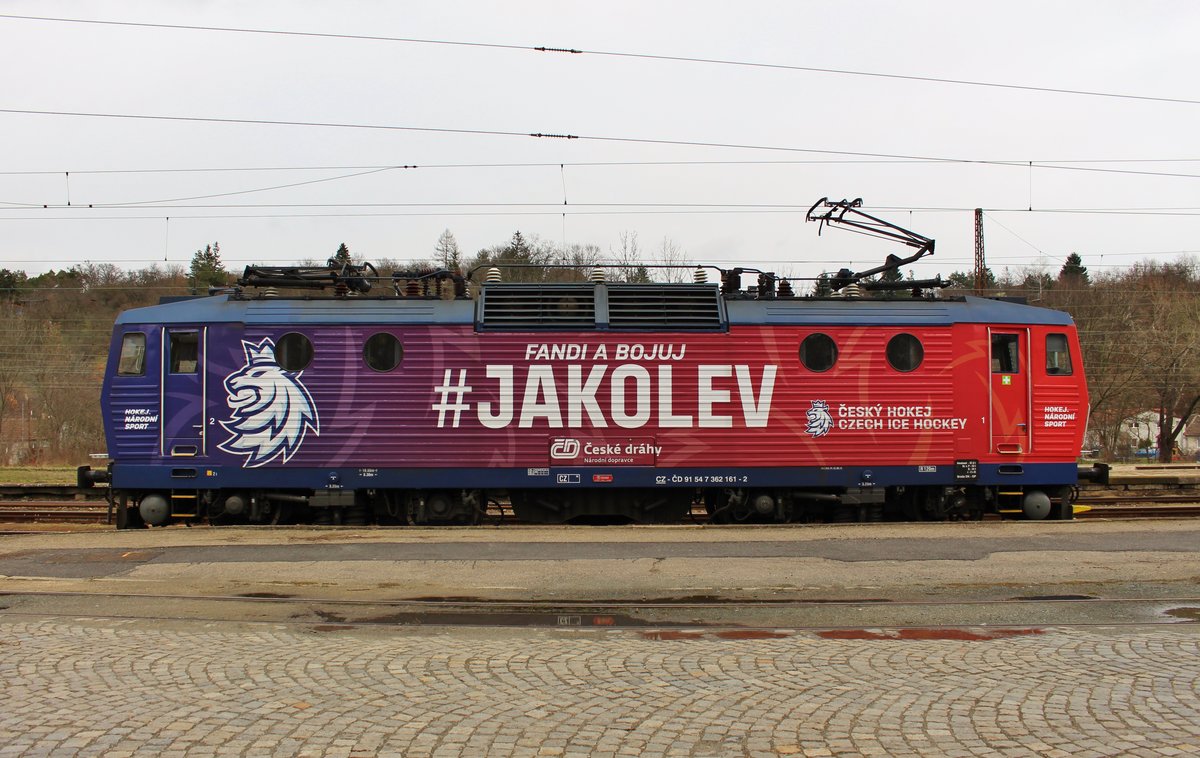 362 161-2 eine der Werbeloks für die Hokey WM war zu sehen am 16.03.19 in Brno-Královo Pole.