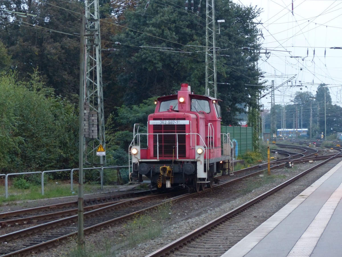 362 597 dieselt am 16.09.2014 durch den Bremer Hauptbahnhof.