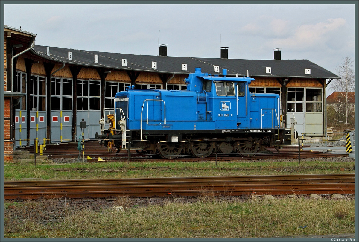 363 028-1 der PRESS steht am 22.03.2014 im Bw Wismar.