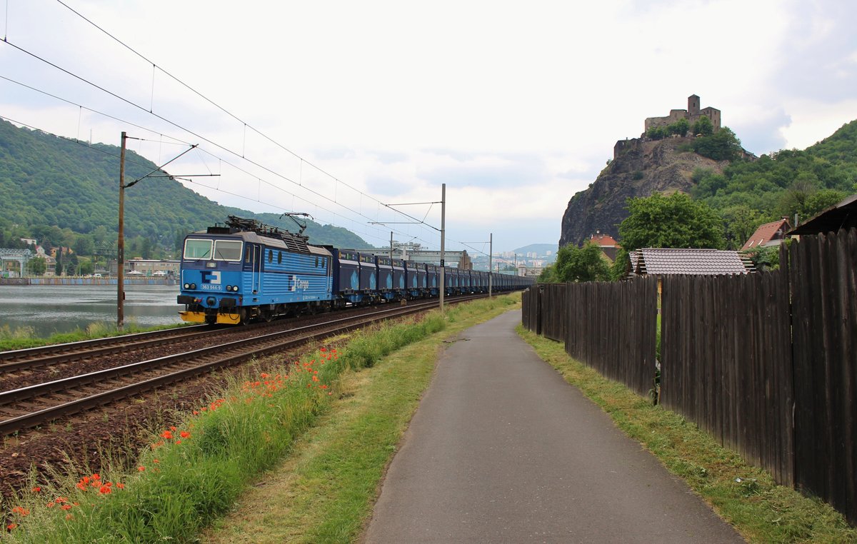 363 044-9 zu sehen am 23.05.18 in Ústí nad Labem-Střekov.