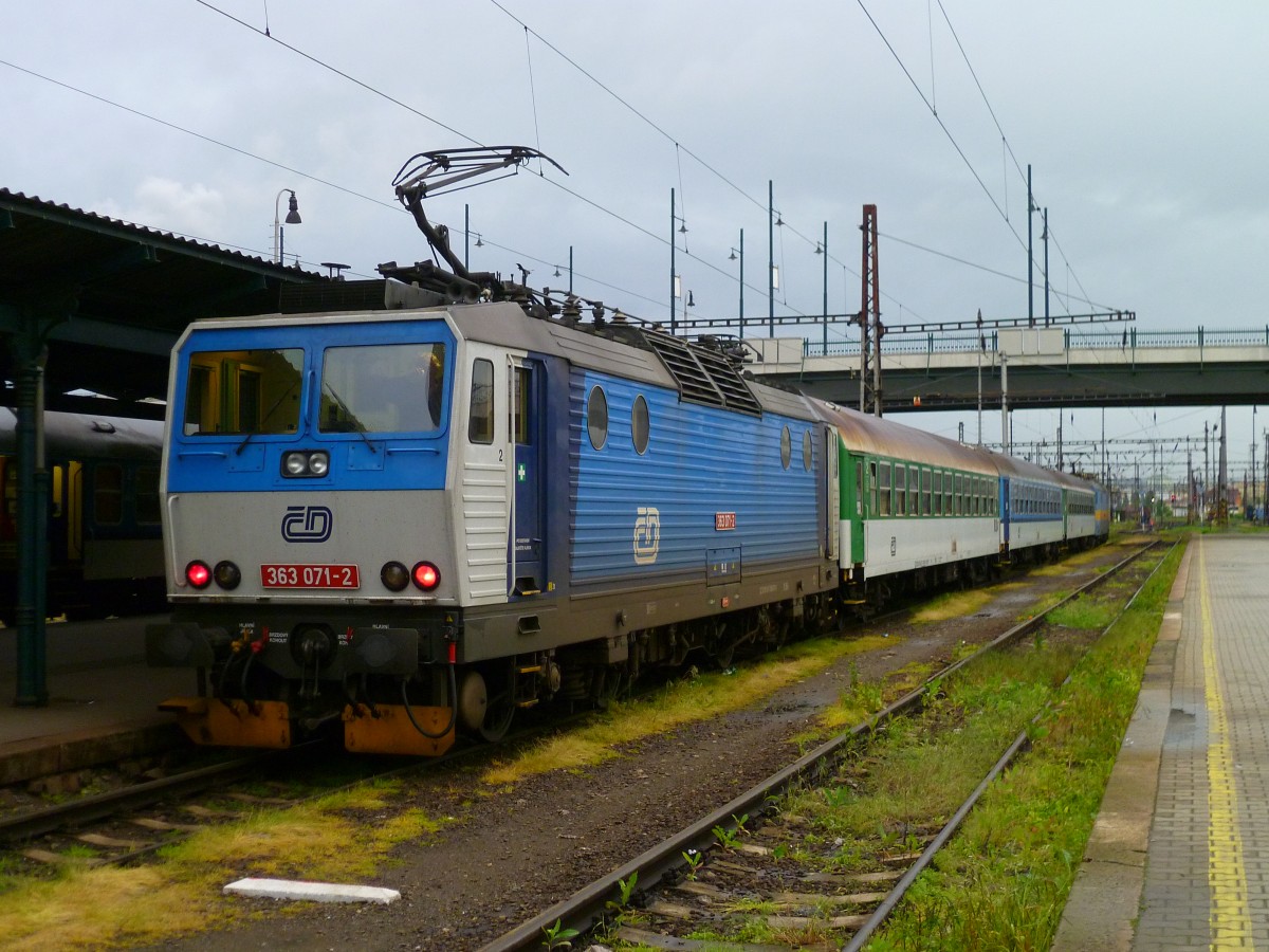 363 071-2 steht am 02.06.13 in Plzen hl.n.