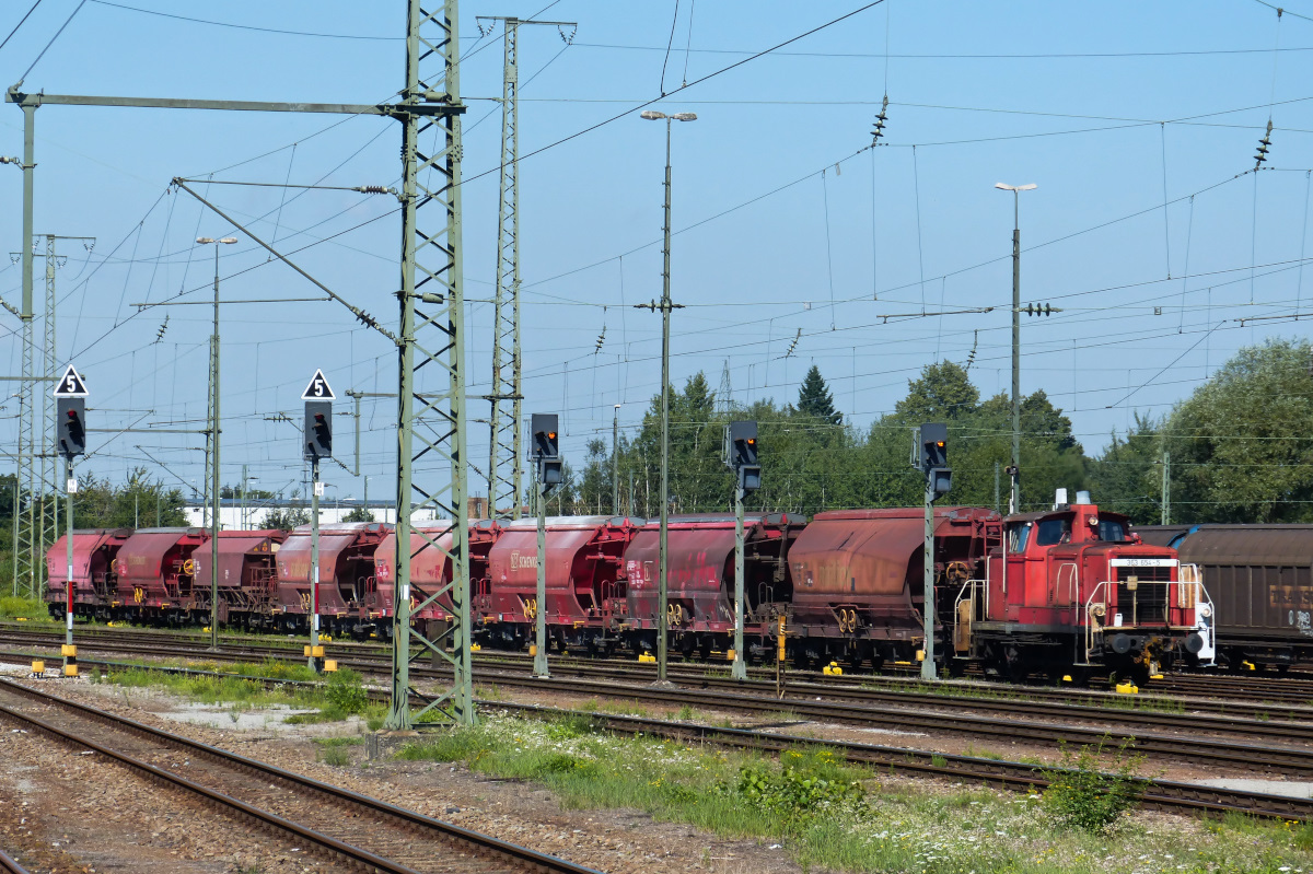 363 654-5 beim Rangieren in Plattling. 30.07.2016