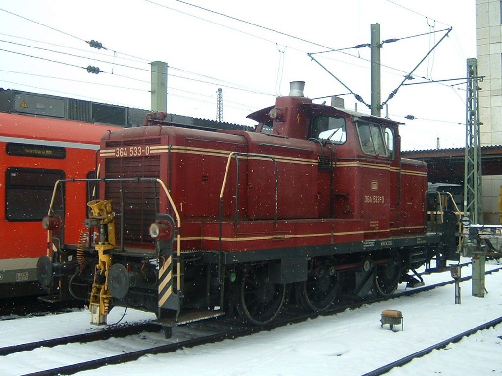 364 533-0 in altrot wartet in Ulm auf seine Arbeit (14.02.2009)



-->Das Bild stammt noch aus meiner Anfangszeit der Eisenbahnfotografie, daher noch ein paar  Fehler  vorhanden.<--