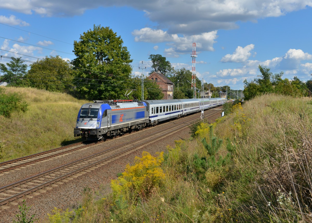 370 007 mit einem EC nach Berlin am 28.08.2014 bei Kunowice.