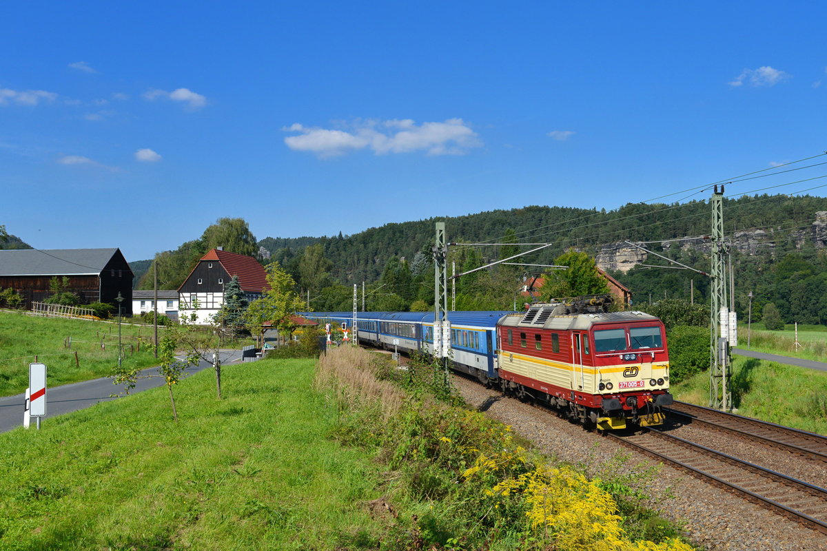 371 005 mit einem EC am 05.09.2017 bei Rathen. 
