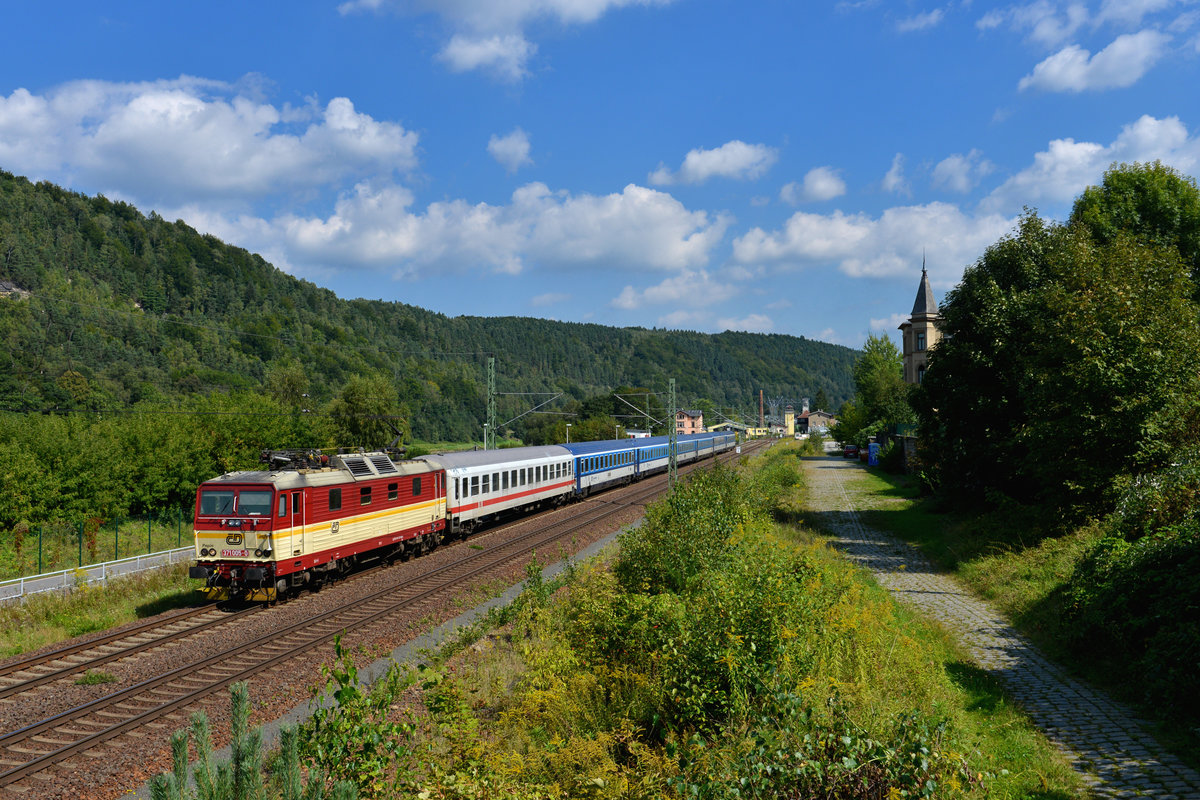 371 005 mit einem EC am 05.09.2017 bei Königstein.