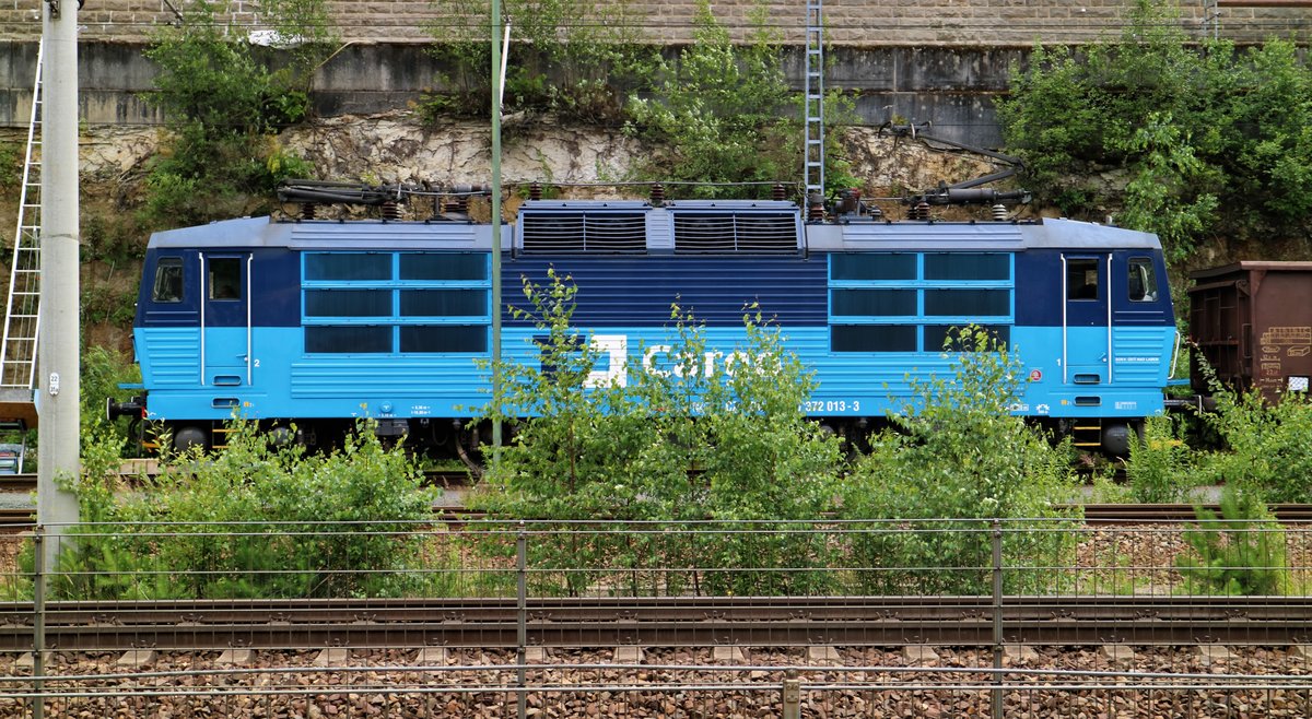 372 013-3 der CD Cargo steht in Bad Schandau und wartet auf die Weiterfahrt nach Tschechien mit einem leeren Kohlezug im Anhang. (24.06.2018)