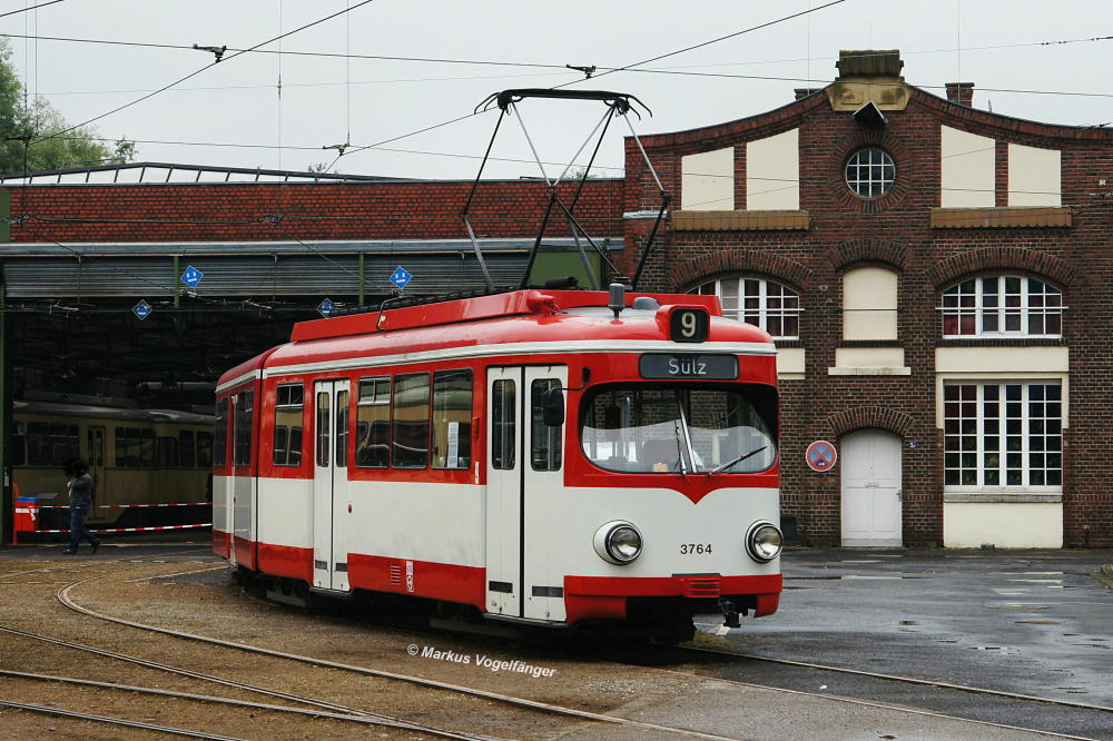 3764 am  Tag des offenen Denkmals  vor dem Strassenbahnmuseum Thielenbruch(08.09.2013)