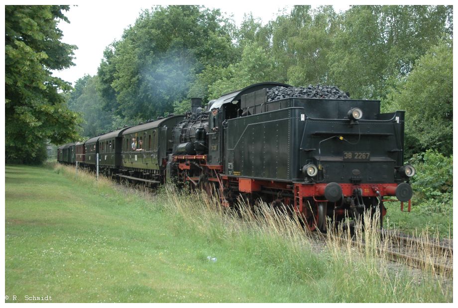 38 2267 auf der Ruhrtalbahn Richtung Hagen-Hbf am 05.07.2015