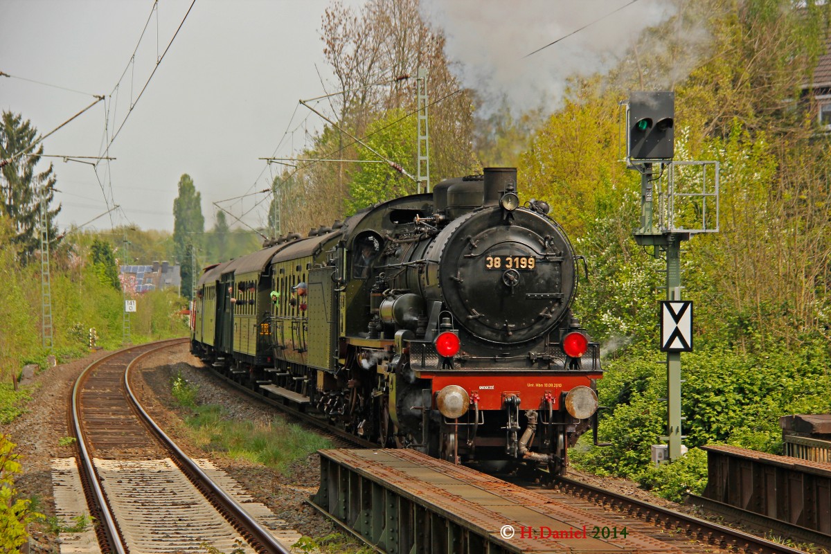 38 3199 (P8) in Wattenscheid H�ntrop, April 2014.