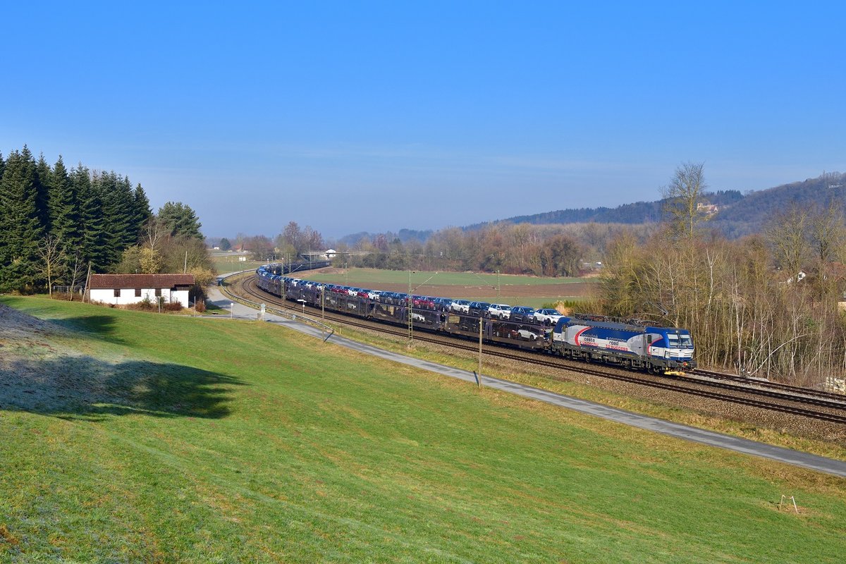 383 210 mit DGS 43987 am 09.02.2020 bei Vilshofen.