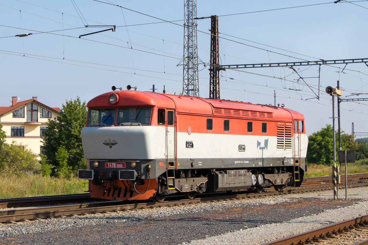 4. August 2019 in Vsetaty: T 478 1006 setzt gerade um. 