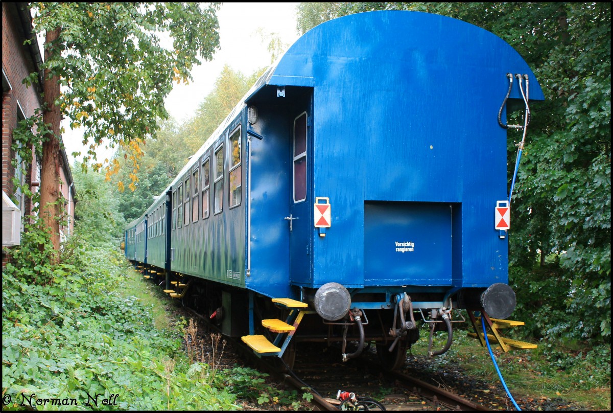 4 x Umbauwagen als Theaterzug um in einem T750 Bunker ein Theaterstück von der furchtbaren Zeit des zweiten Weltkrieges zu erzählen. Wilhelmshaven Südgleis 07/10/2015