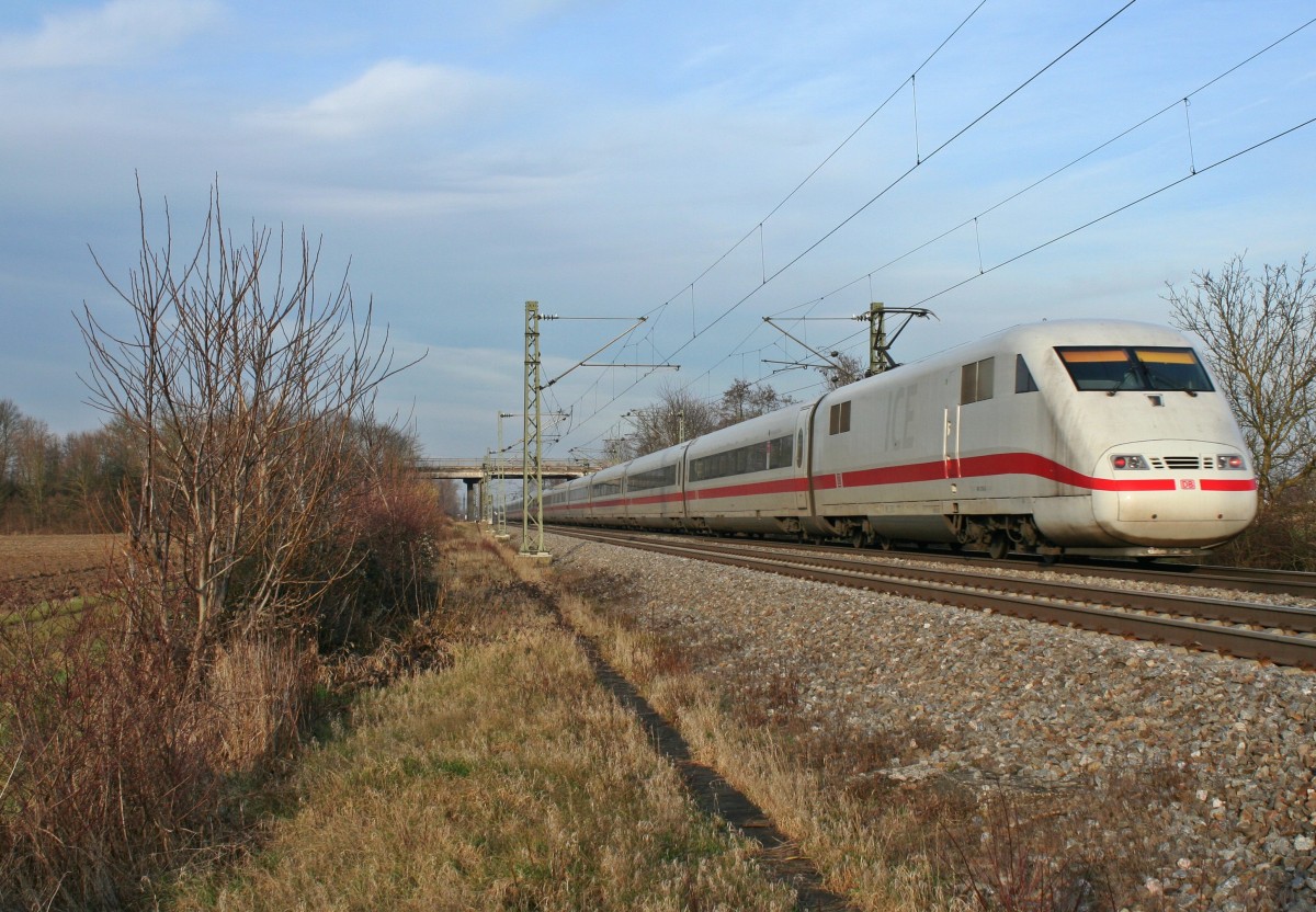 401 013-8 als ICE 70 von Basel SBB nach Hamburg Altona am Nachmittag des 18.01.14 sdlich von Buggingen.