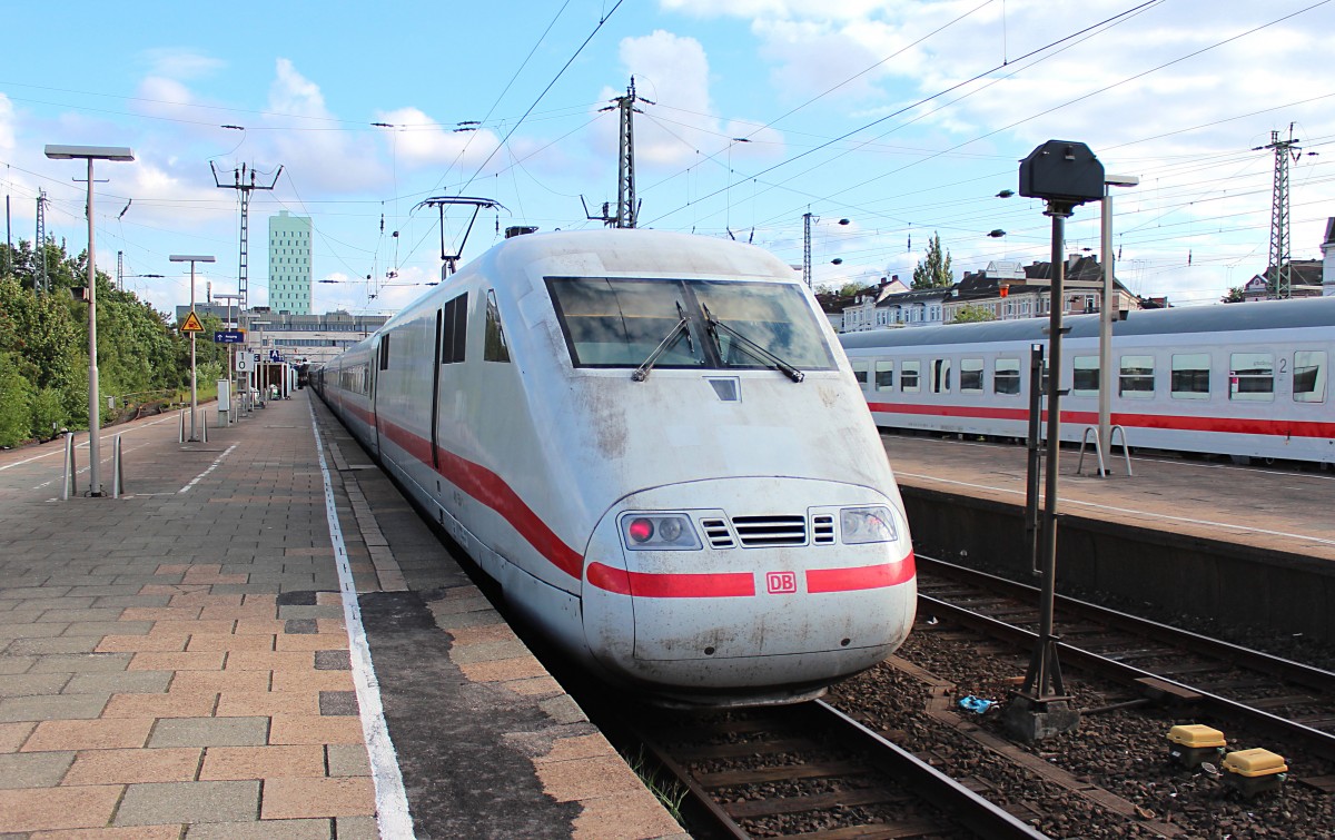 401 054-2  Flensburg  steht am 02.07.2014 in Hamburg-Altona und wird 18:52 als ICE 853 nach Leipzig Hbf fahren.
