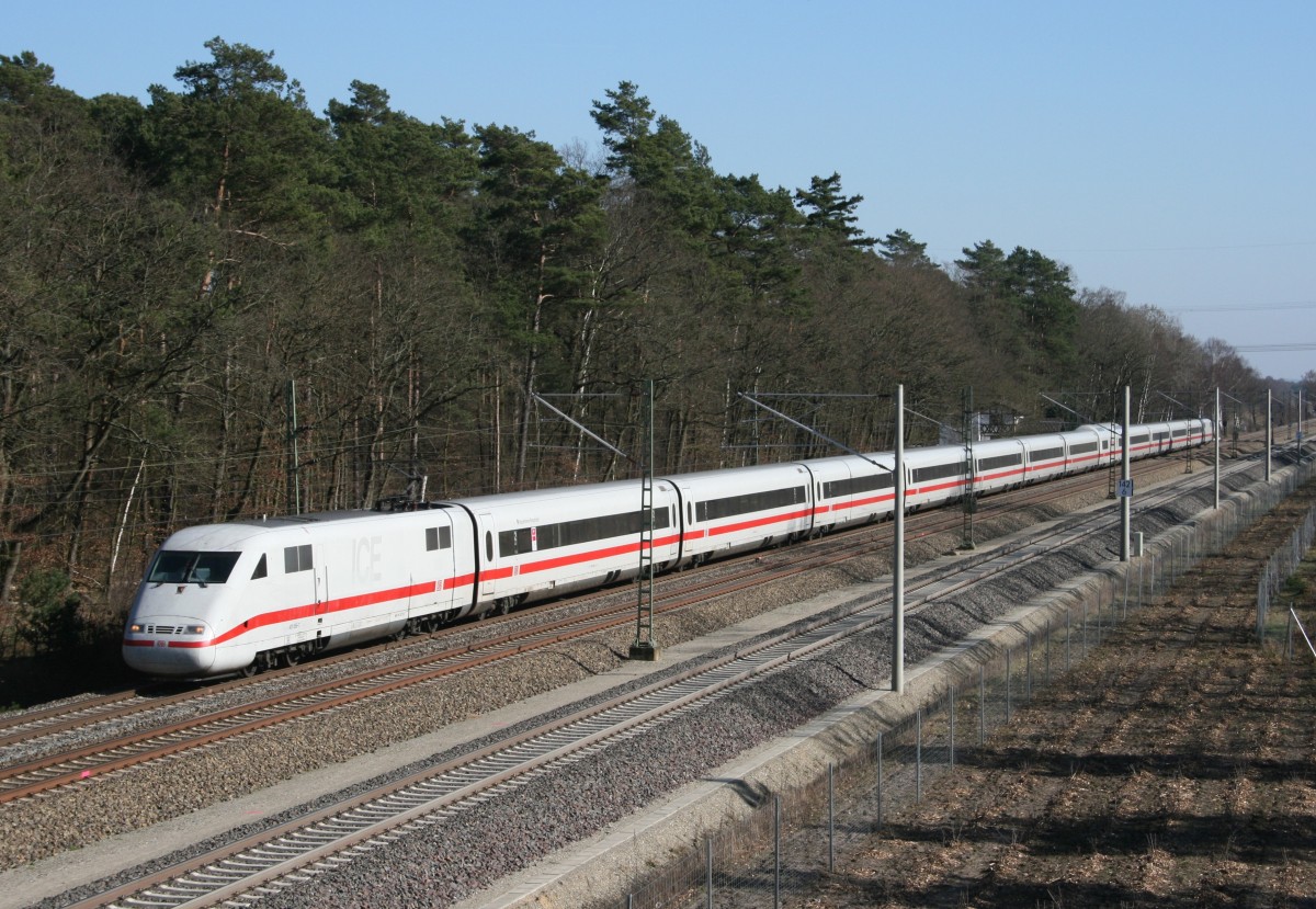 401 056 als ICE 770 (Stuttgart Hbf–Hamburg-Altona) am 10.03.2014 zwischen Bardowick und Radbruch