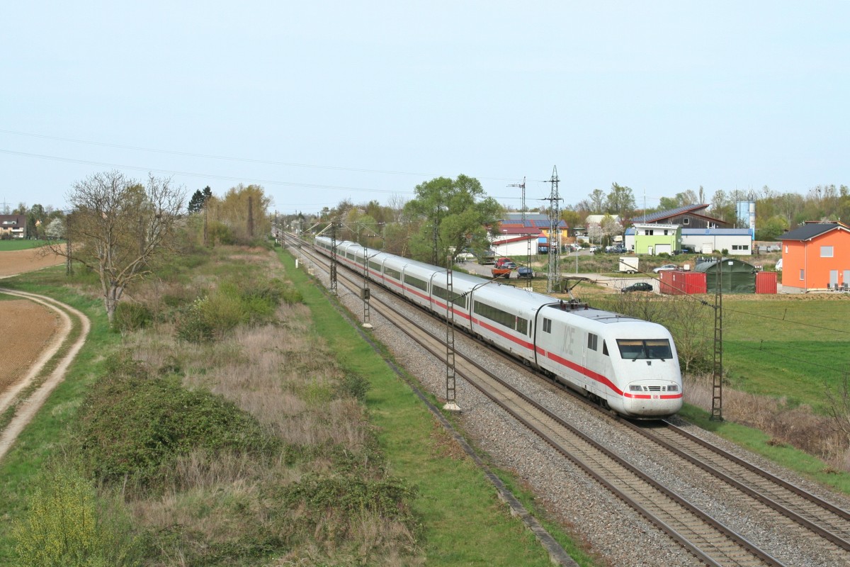 401 057-5 als ICE 274 von Basel SBB nach Berlin Ostbahnhof am Nachmittag des 02.04.14 südlich des Haltepunktes Buggingen.