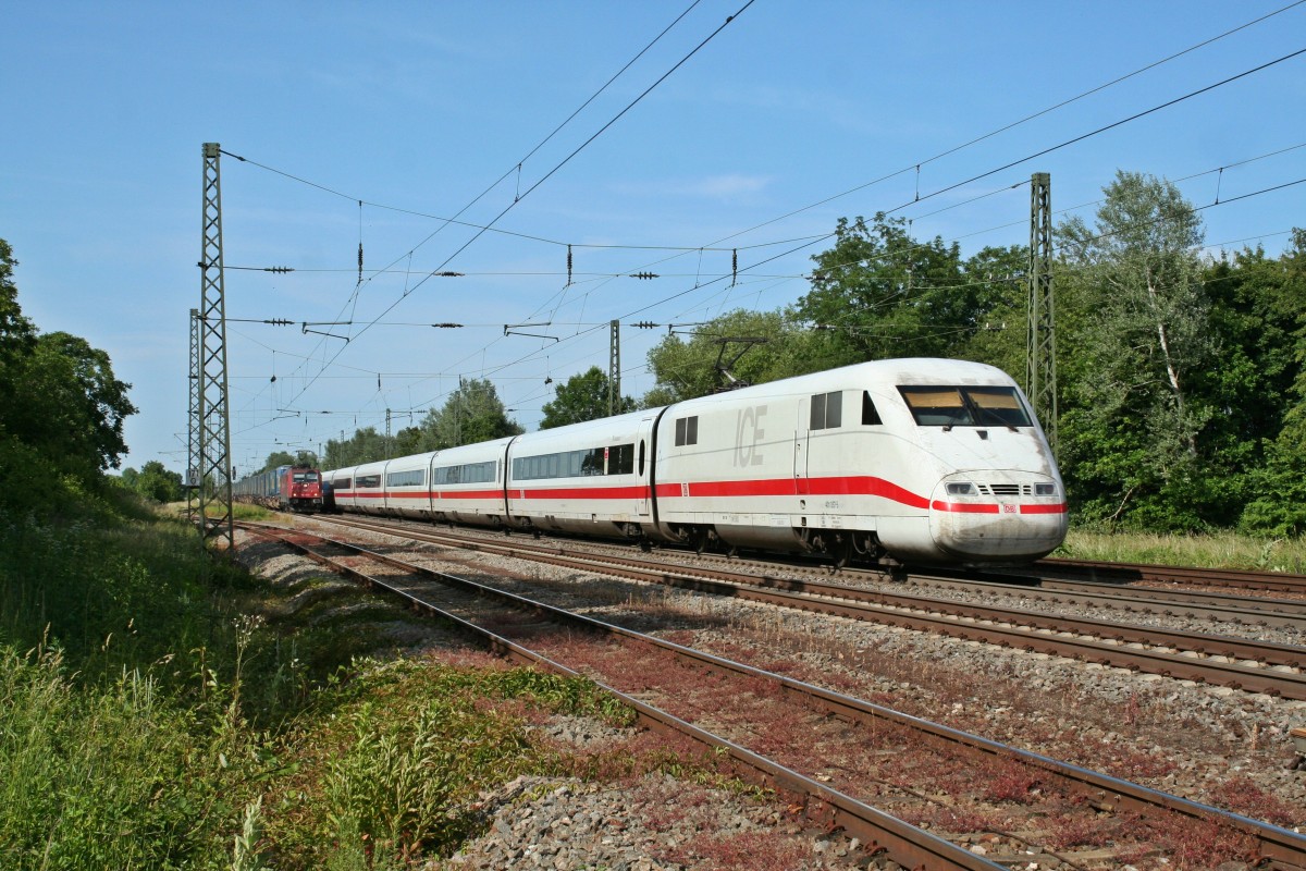 401 057-5 als ICE 274 von Basel SBB nach Berlin Ostbahnhof am Nachmittag des 06.06.14 in Orschweier.