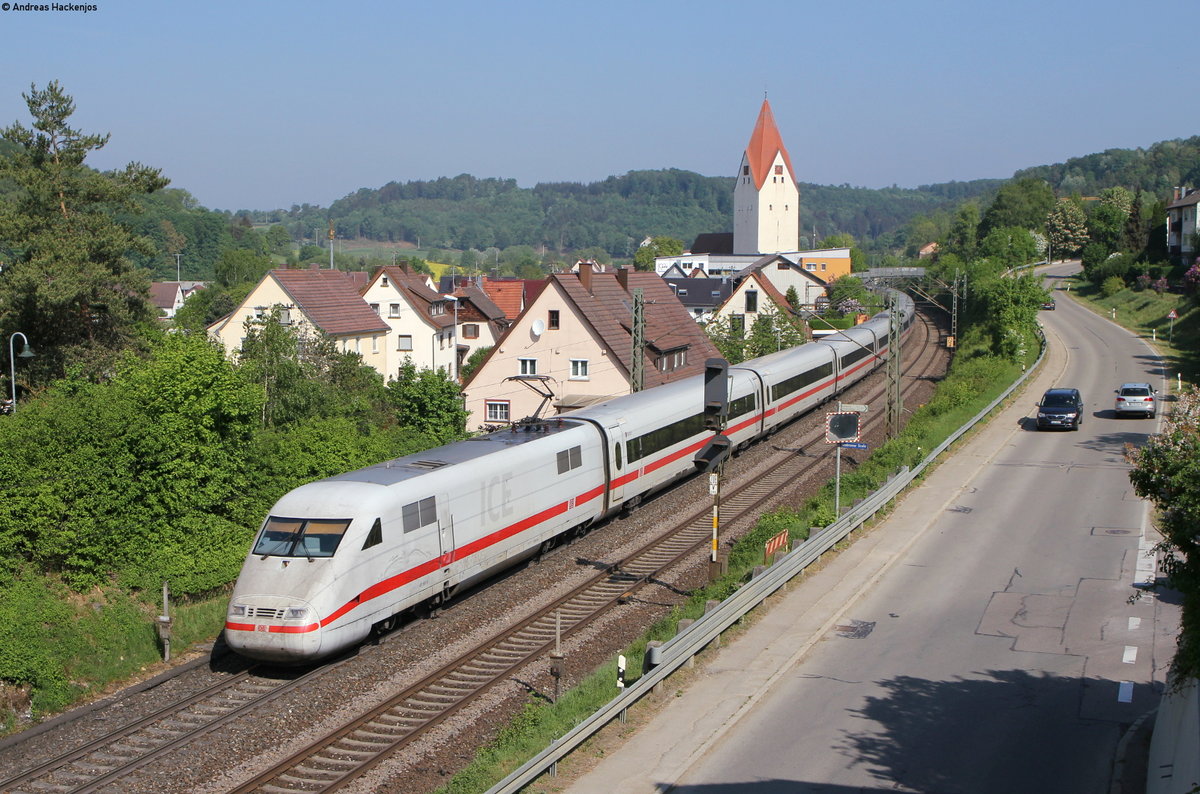 401 061-7  Bebra  als ICE 591 (Hannover Hbf-München Hbf) bei Lonsee 12.5.18